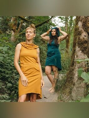 Una Pluma Sleeveless Nomad Dress - hooded cowl sundress with pocket